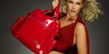 Luxury brand handbags: advantages and choice